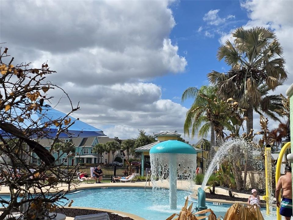 Active With Contract: $197,000 (1 beds, 1 baths, 809 Square Feet)