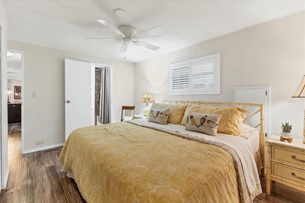 For Sale: $189,900 (2 beds, 2 baths, 1152 Square Feet)