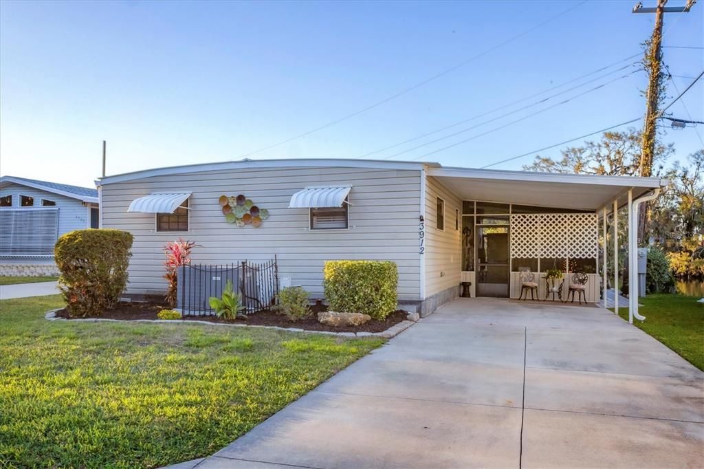 For Sale: $189,900 (2 beds, 2 baths, 1152 Square Feet)