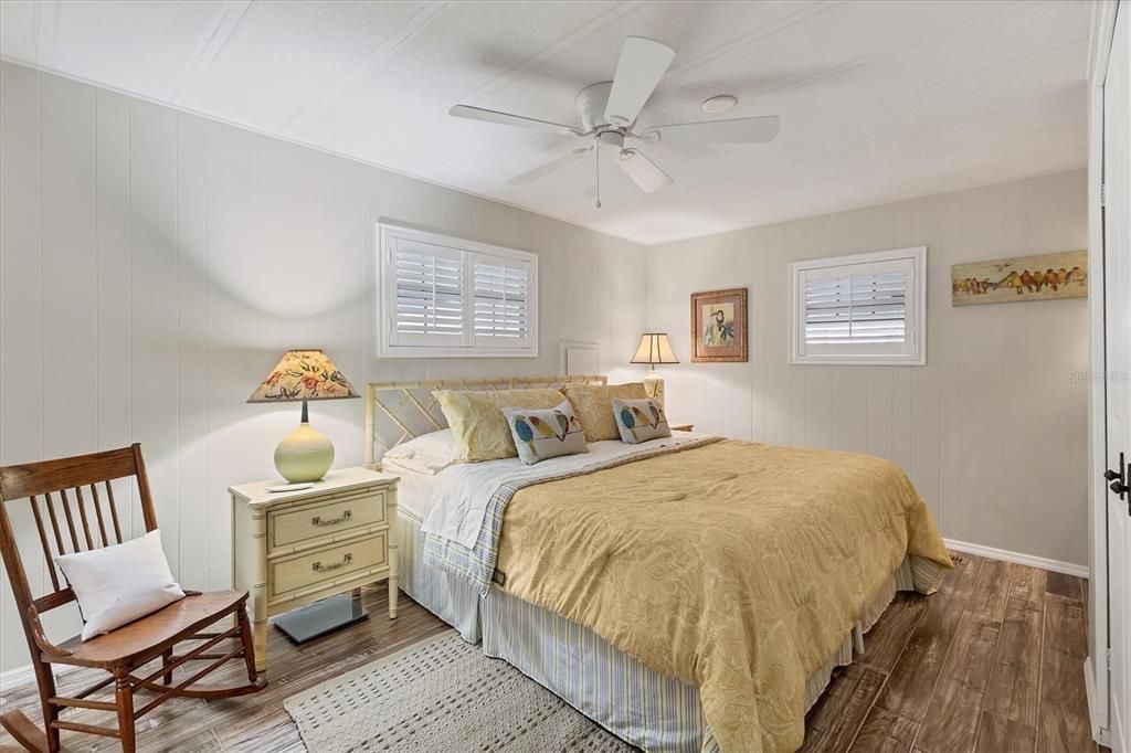 For Sale: $189,900 (2 beds, 2 baths, 1152 Square Feet)