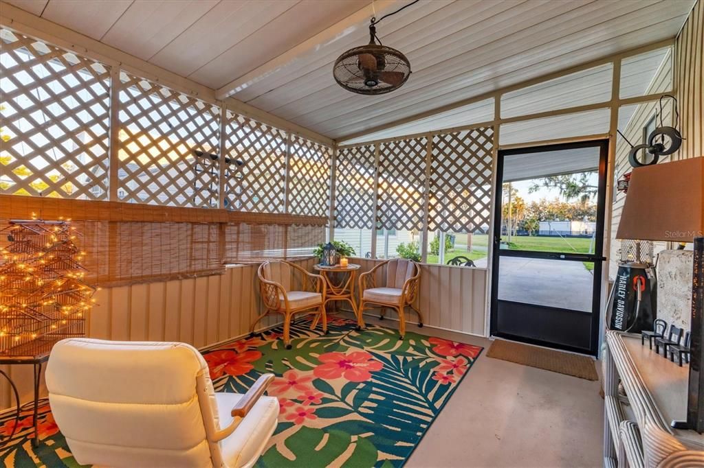 For Sale: $189,900 (2 beds, 2 baths, 1152 Square Feet)