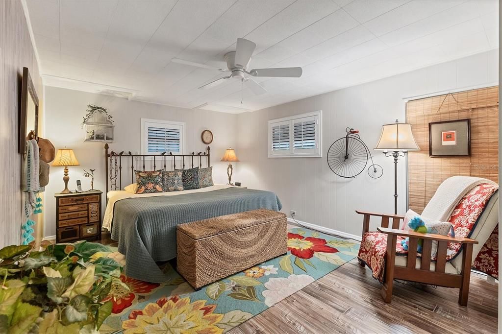 For Sale: $189,900 (2 beds, 2 baths, 1152 Square Feet)