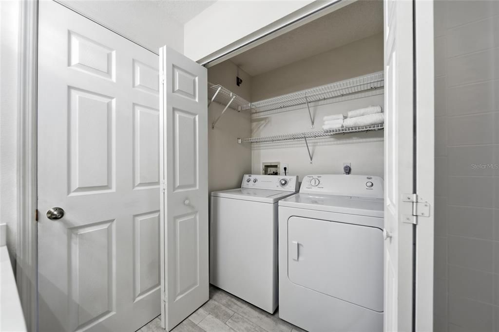 For Sale: $965,000 (2 beds, 2 baths, 1056 Square Feet)
