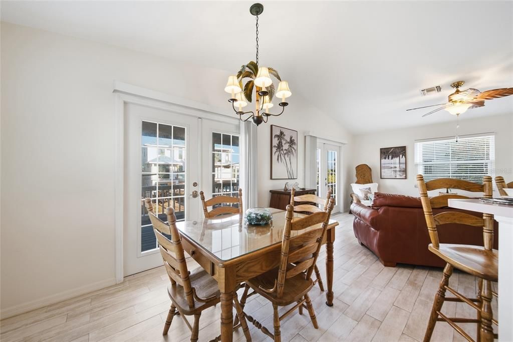For Sale: $965,000 (2 beds, 2 baths, 1056 Square Feet)