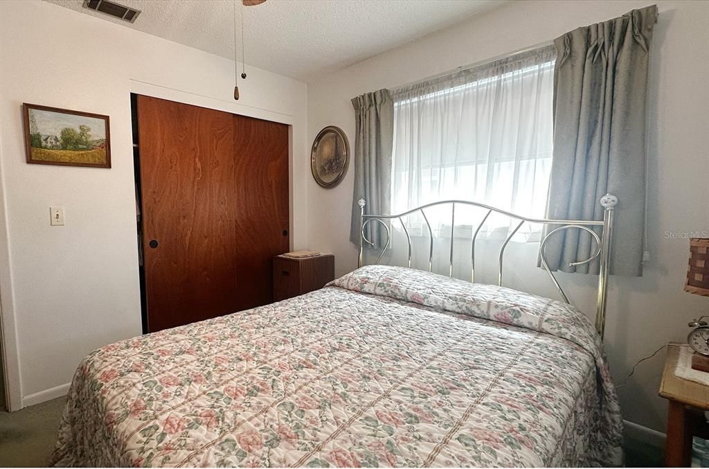 Activo con contrato: $115,000 (2 camas, 1 baños, 1052 Pies cuadrados)