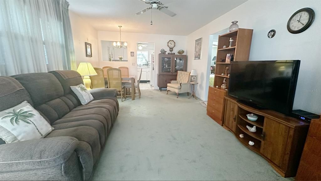 Activo con contrato: $115,000 (2 camas, 1 baños, 1052 Pies cuadrados)