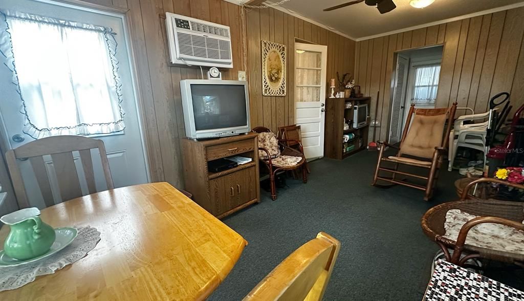 Activo con contrato: $115,000 (2 camas, 1 baños, 1052 Pies cuadrados)