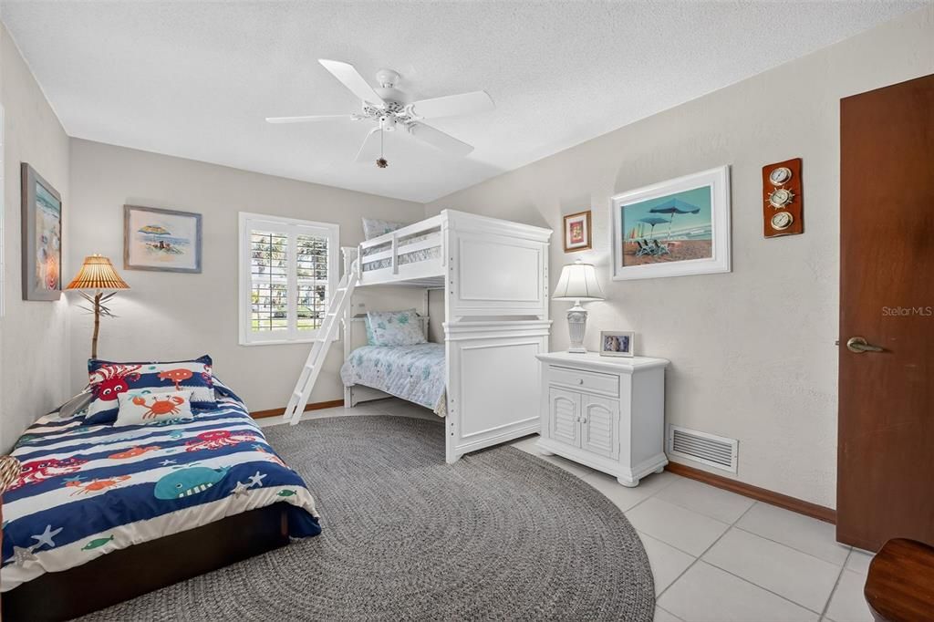 For Sale: $1,195,000 (3 beds, 3 baths, 1806 Square Feet)