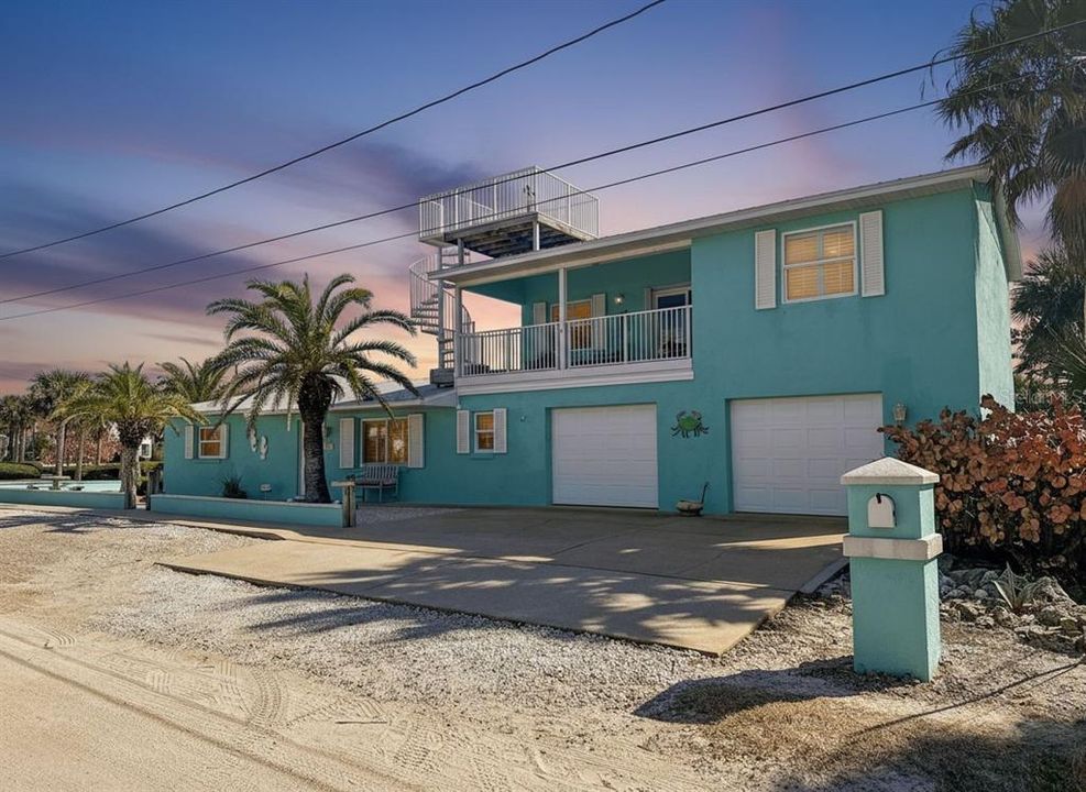For Sale: $1,195,000 (3 beds, 3 baths, 1806 Square Feet)