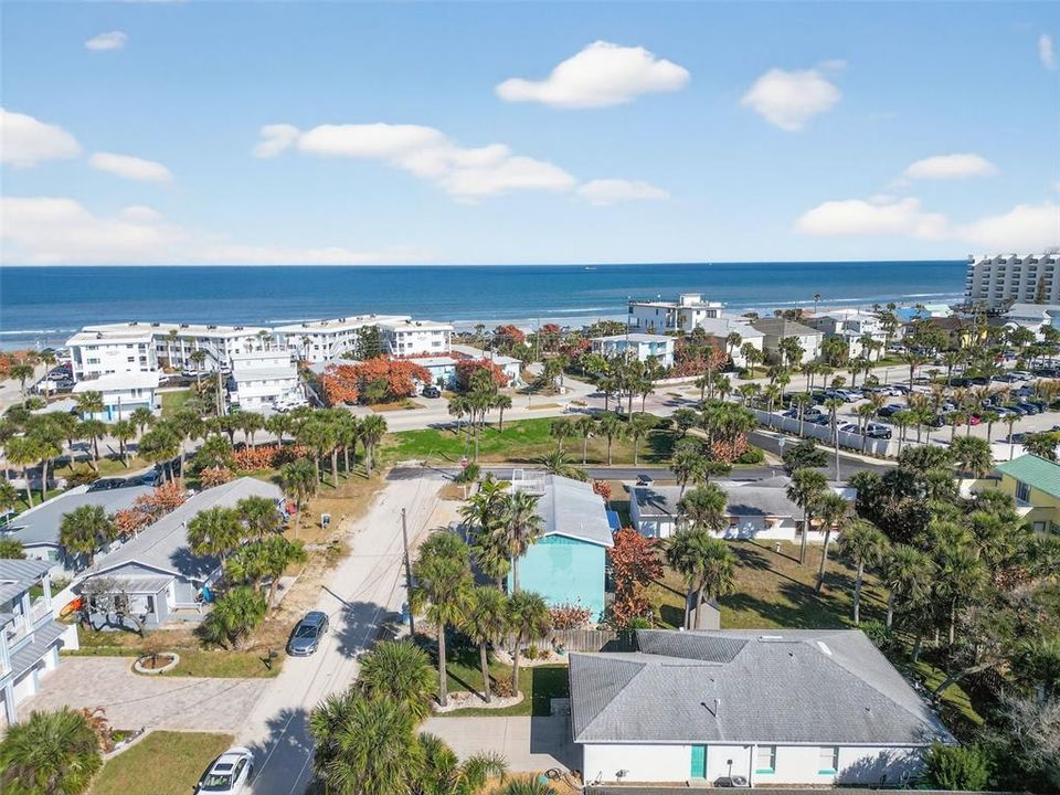 For Sale: $1,195,000 (3 beds, 3 baths, 1806 Square Feet)