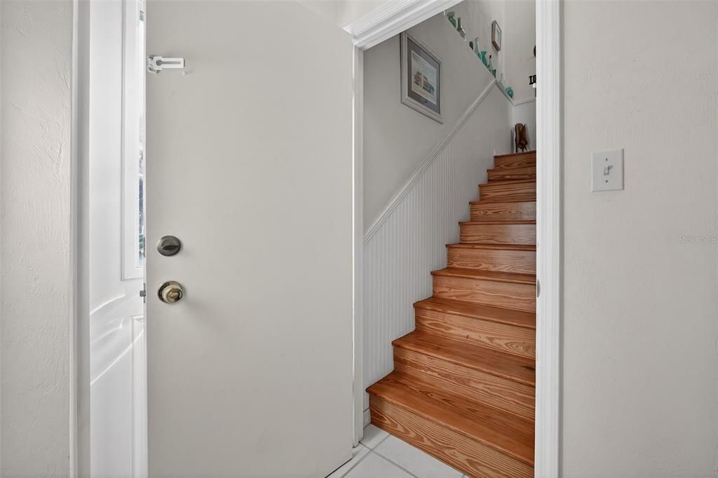 For Sale: $1,195,000 (3 beds, 3 baths, 1806 Square Feet)