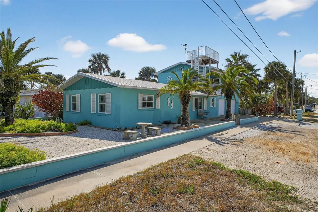 For Sale: $1,195,000 (3 beds, 3 baths, 1806 Square Feet)