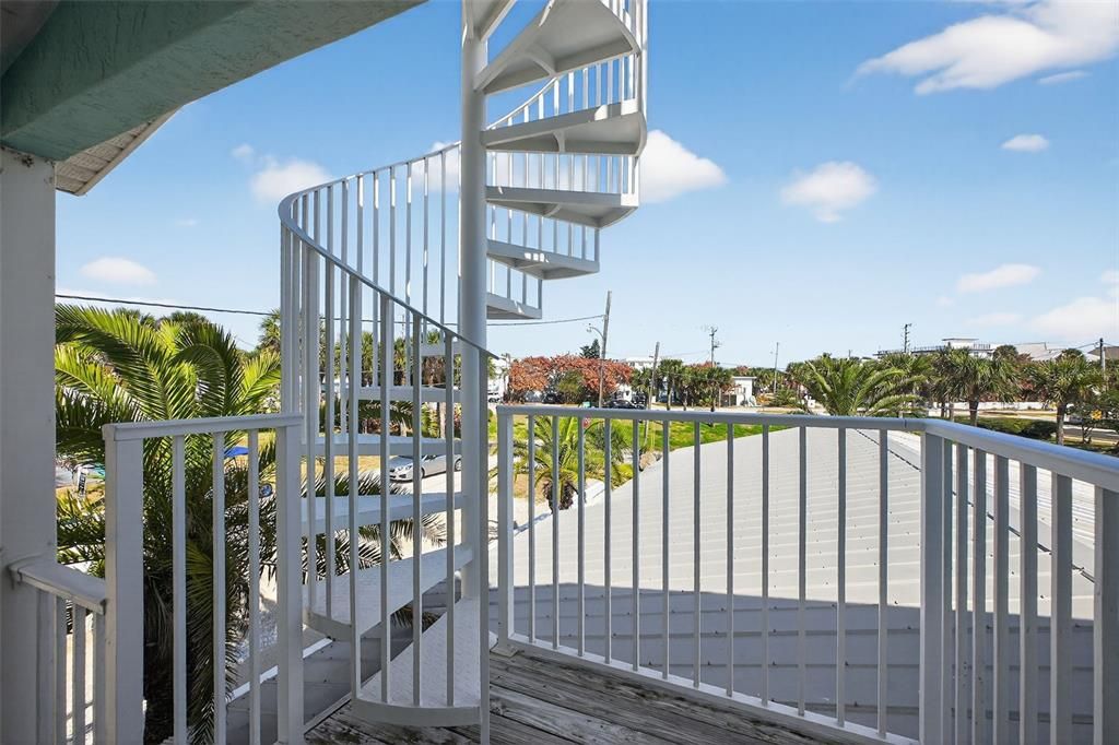 For Sale: $1,195,000 (3 beds, 3 baths, 1806 Square Feet)