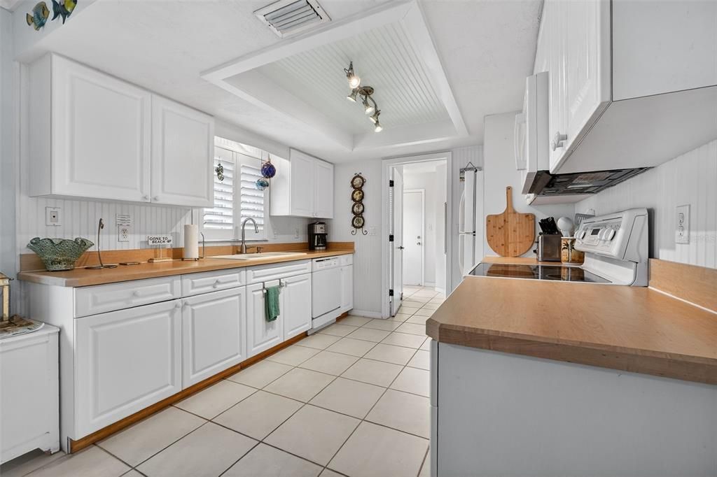 For Sale: $1,195,000 (3 beds, 3 baths, 1806 Square Feet)