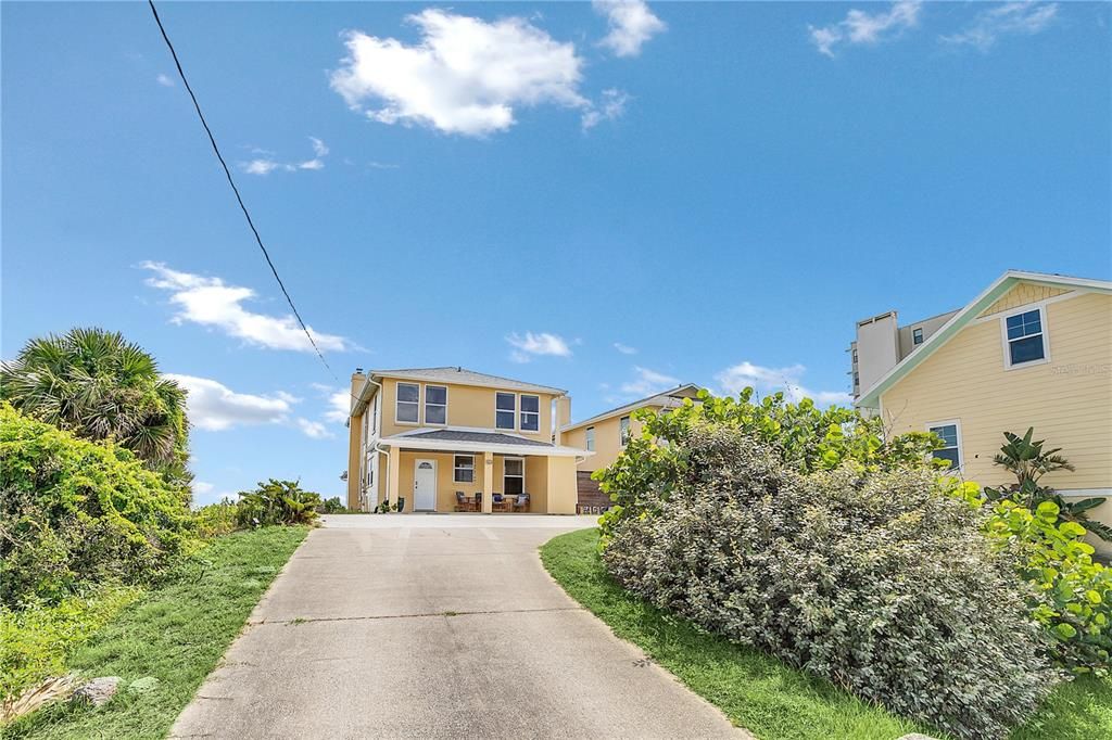 En Venta: $2,195,000 (4 camas, 3 baños, 1952 Pies cuadrados)