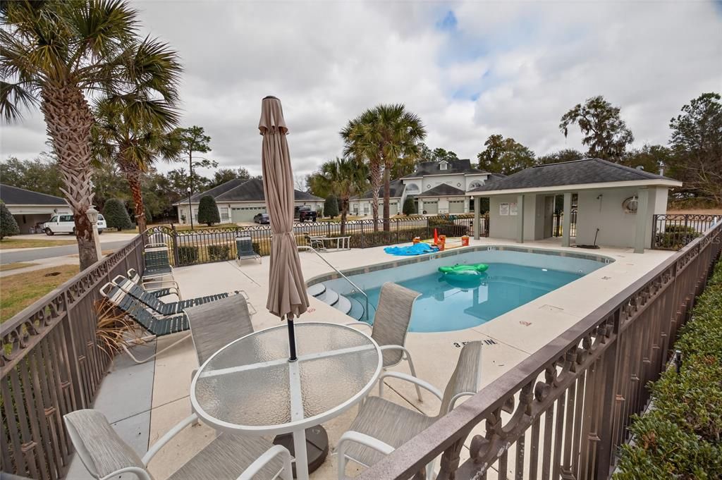 For Sale: $207,500 (2 beds, 2 baths, 1320 Square Feet)