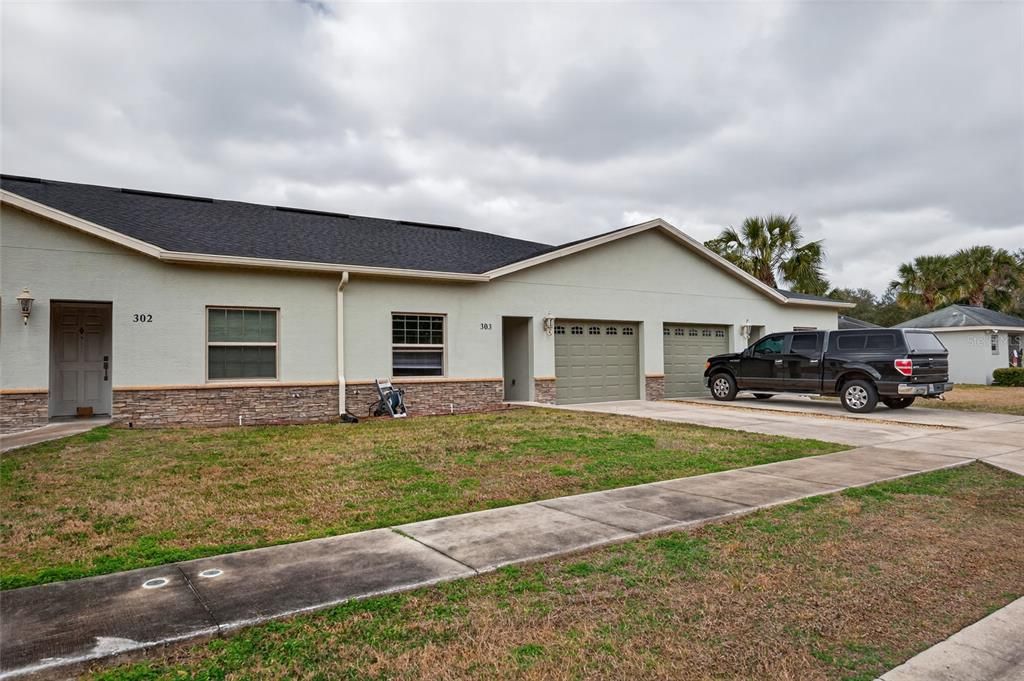 For Sale: $207,500 (2 beds, 2 baths, 1320 Square Feet)