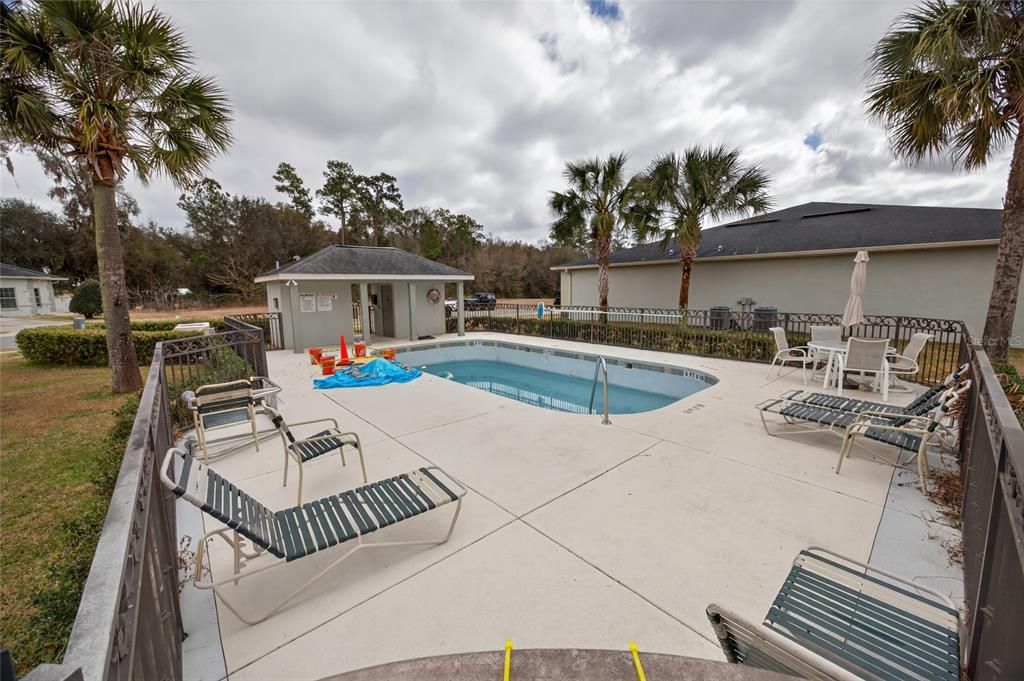 For Sale: $207,500 (2 beds, 2 baths, 1320 Square Feet)