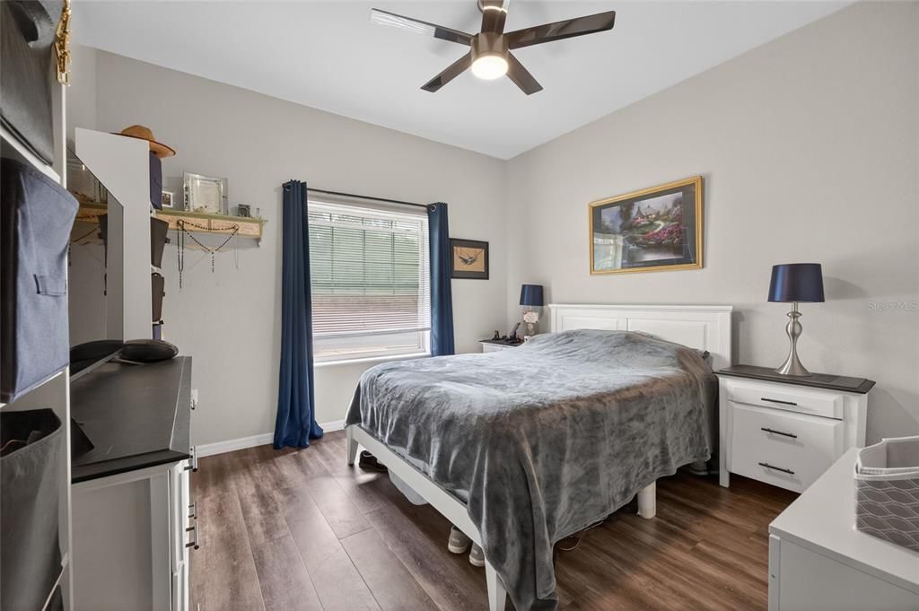 For Sale: $207,500 (2 beds, 2 baths, 1320 Square Feet)