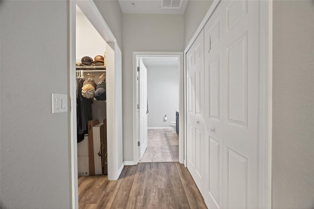 For Sale: $207,500 (2 beds, 2 baths, 1320 Square Feet)
