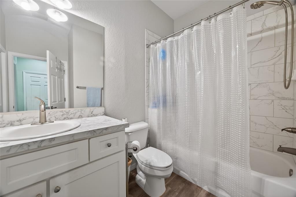 For Sale: $207,500 (2 beds, 2 baths, 1320 Square Feet)