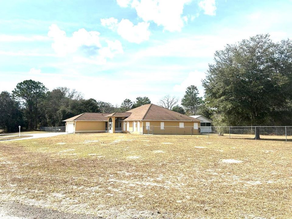 En Venta: $69,900 (1.22 acres)