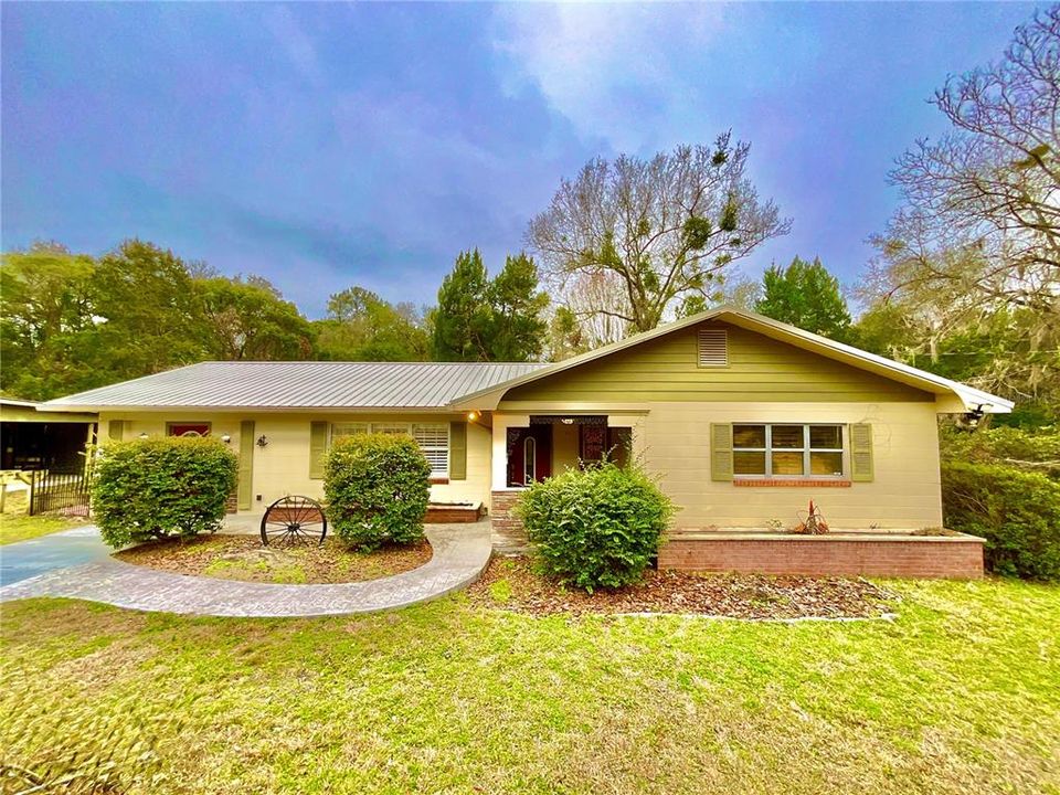 Vendido Recientemente: $369,000 (3 camas, 2 baños, 1561 Pies cuadrados)