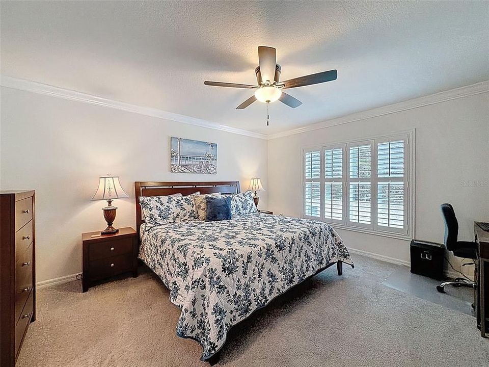 Active With Contract: $298,000 (3 beds, 2 baths, 1676 Square Feet)