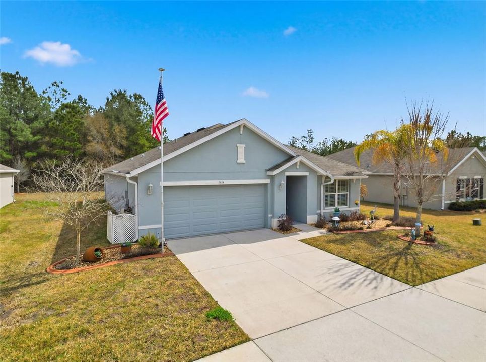 Active With Contract: $298,000 (3 beds, 2 baths, 1676 Square Feet)