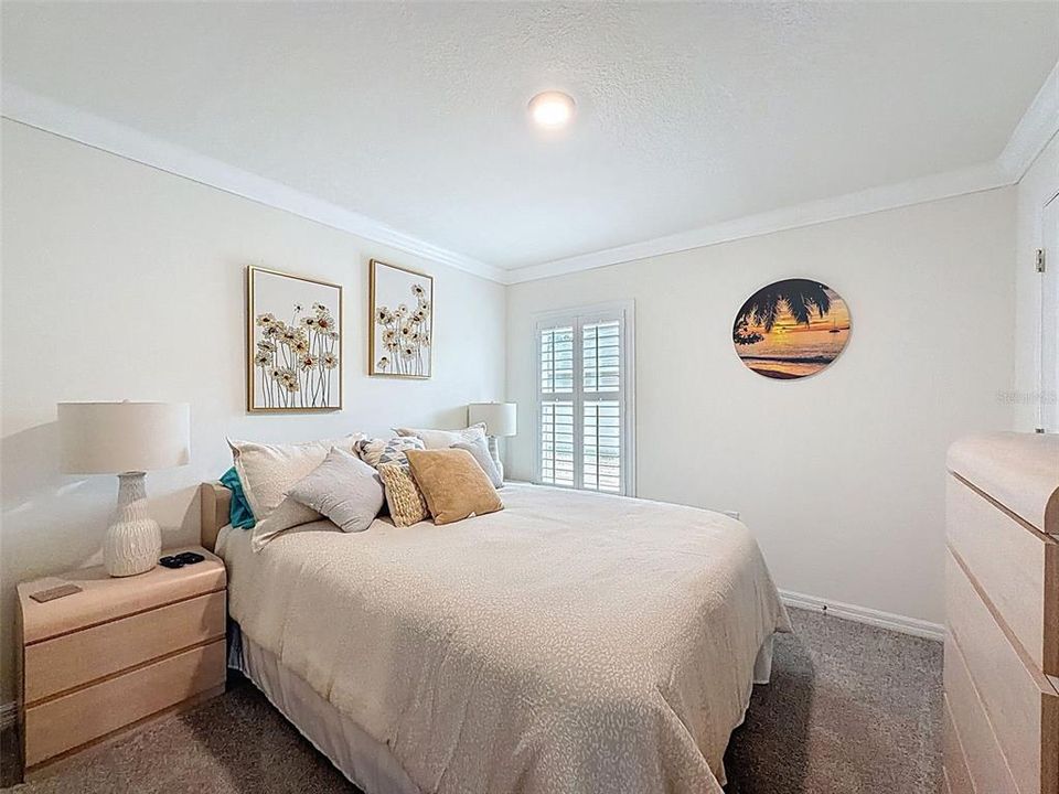 Active With Contract: $298,000 (3 beds, 2 baths, 1676 Square Feet)