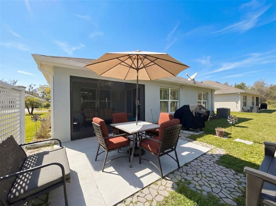 Active With Contract: $298,000 (3 beds, 2 baths, 1676 Square Feet)