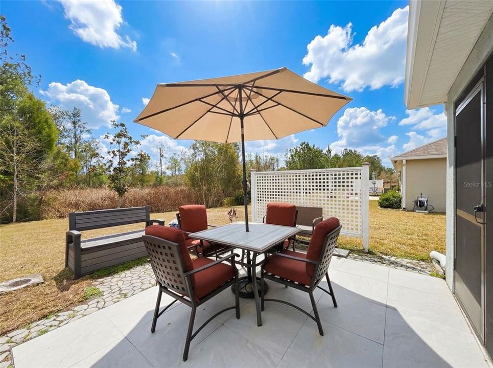 Active With Contract: $298,000 (3 beds, 2 baths, 1676 Square Feet)