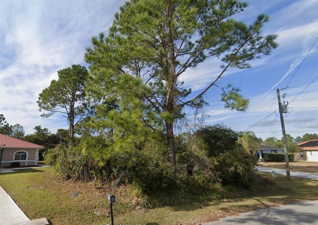 Active With Contract: $90,000 (0.35 acres)