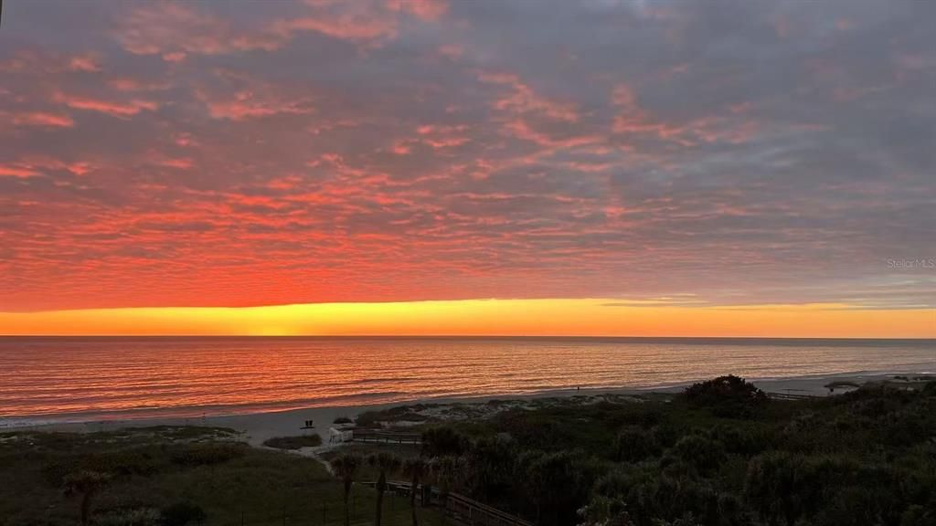 For Sale: $495,000 (2 beds, 2 baths, 1256 Square Feet)