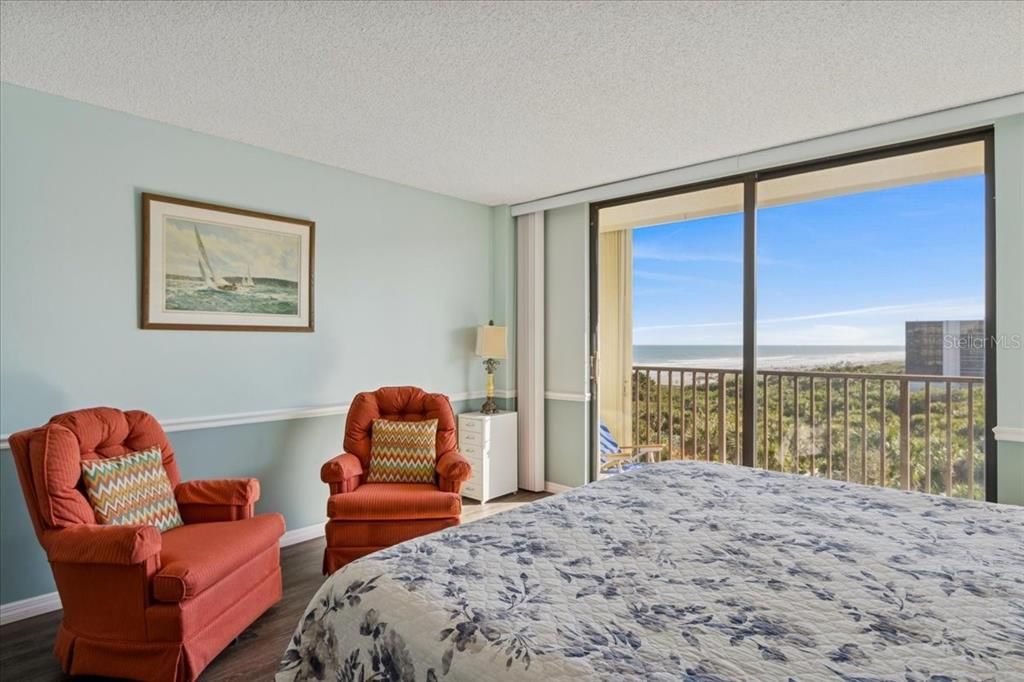 For Sale: $495,000 (2 beds, 2 baths, 1256 Square Feet)