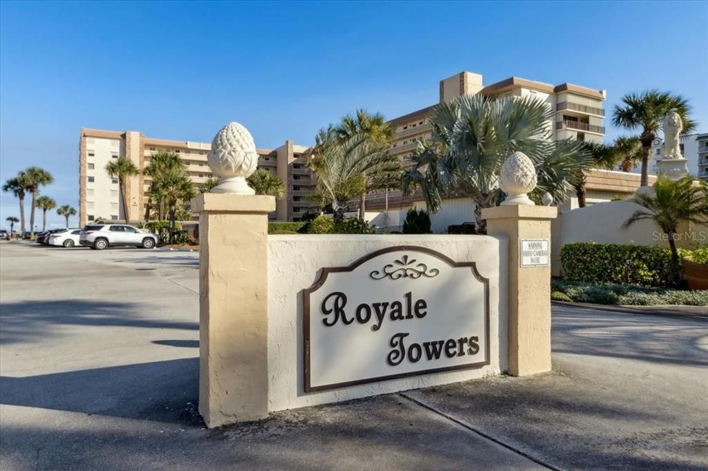 For Sale: $495,000 (2 beds, 2 baths, 1256 Square Feet)