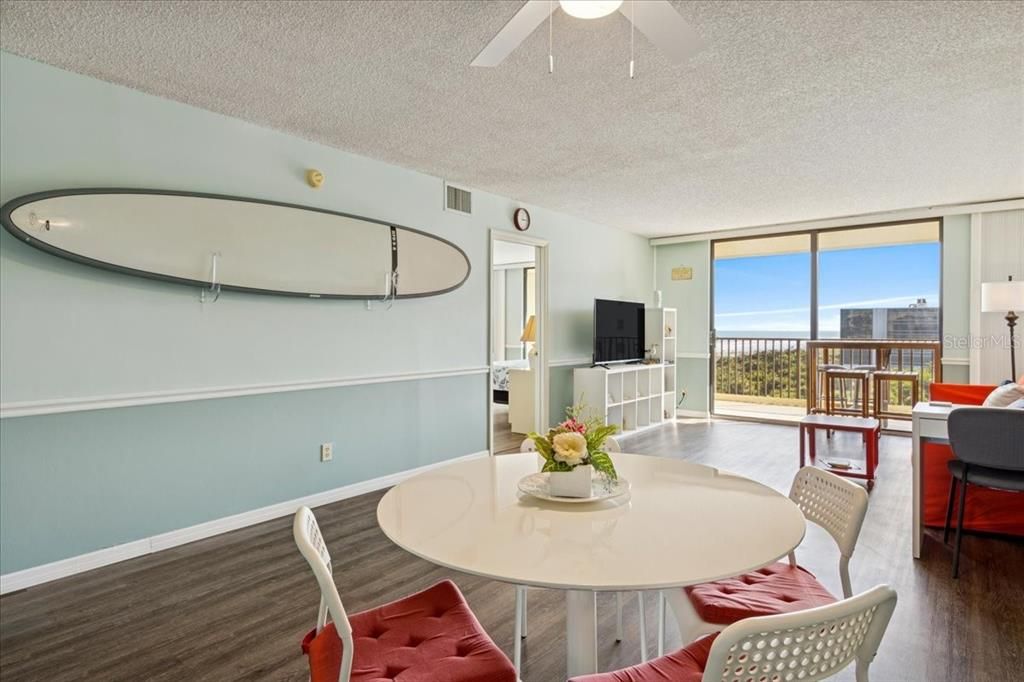 For Sale: $495,000 (2 beds, 2 baths, 1256 Square Feet)