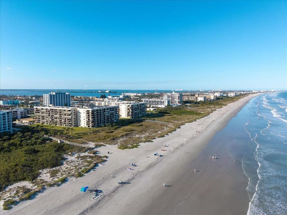 For Sale: $495,000 (2 beds, 2 baths, 1256 Square Feet)