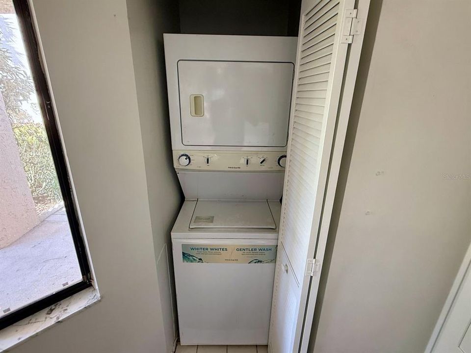 Activo con contrato: $1,380 (1 camas, 1 baños, 848 Pies cuadrados)