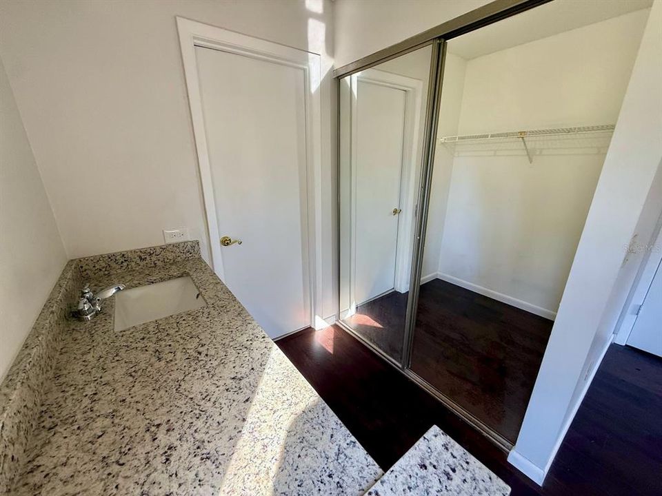 Activo con contrato: $1,380 (1 camas, 1 baños, 848 Pies cuadrados)