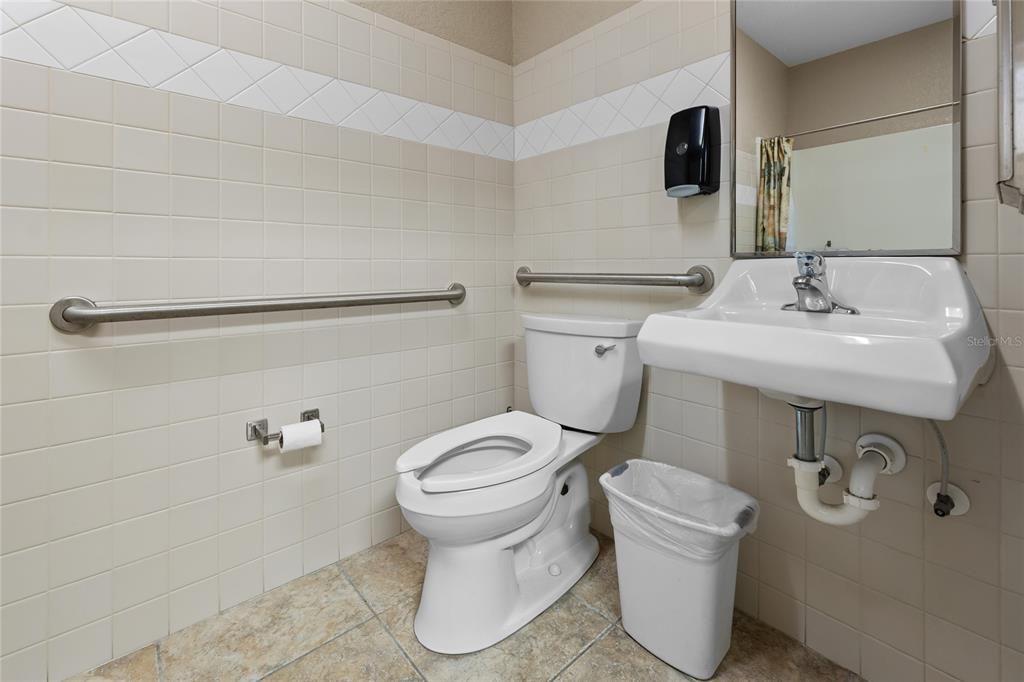 For Sale: $2,100,000 (0 beds, 0 baths, 7159 Square Feet)