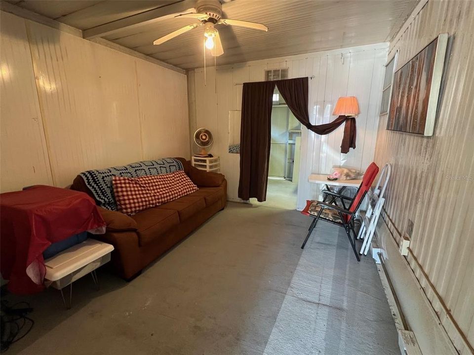 На продажу: $58,900 (1 спален, 1 ванн, 480 Квадратных фут)