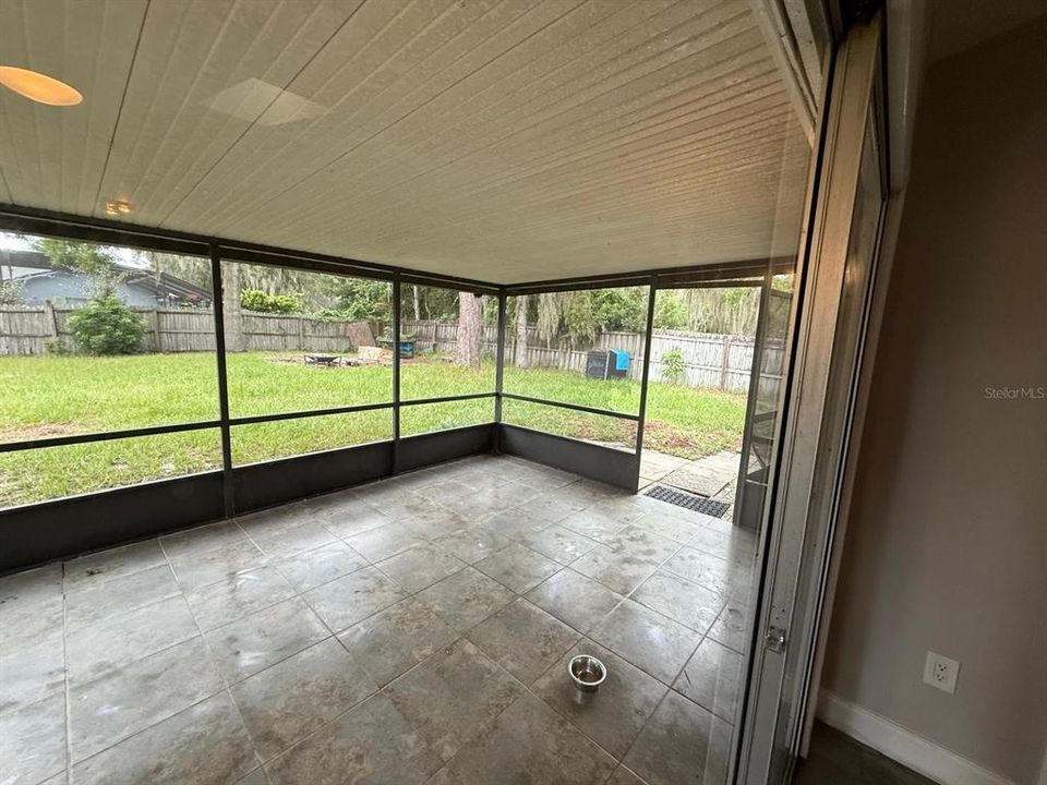 For Sale: $270,000 (3 beds, 1 baths, 1318 Square Feet)