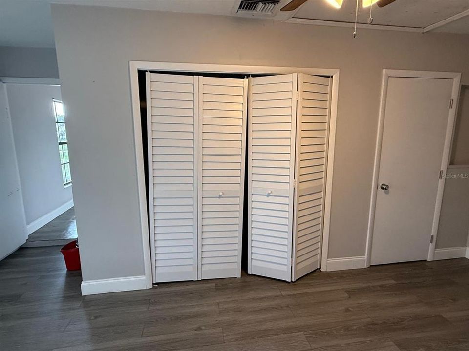 For Sale: $270,000 (3 beds, 1 baths, 1318 Square Feet)