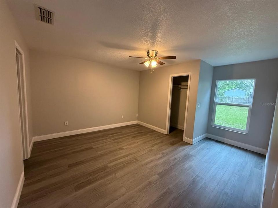 For Sale: $270,000 (3 beds, 1 baths, 1318 Square Feet)