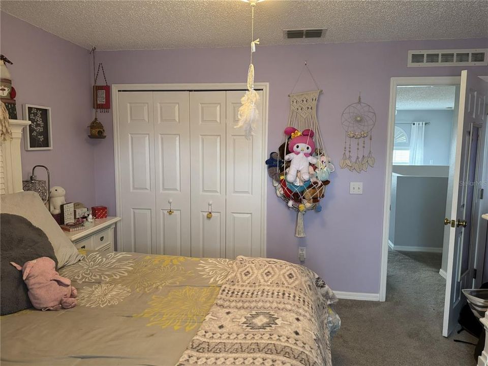 En Venta: $410,000 (4 camas, 2 baños, 2852 Pies cuadrados)