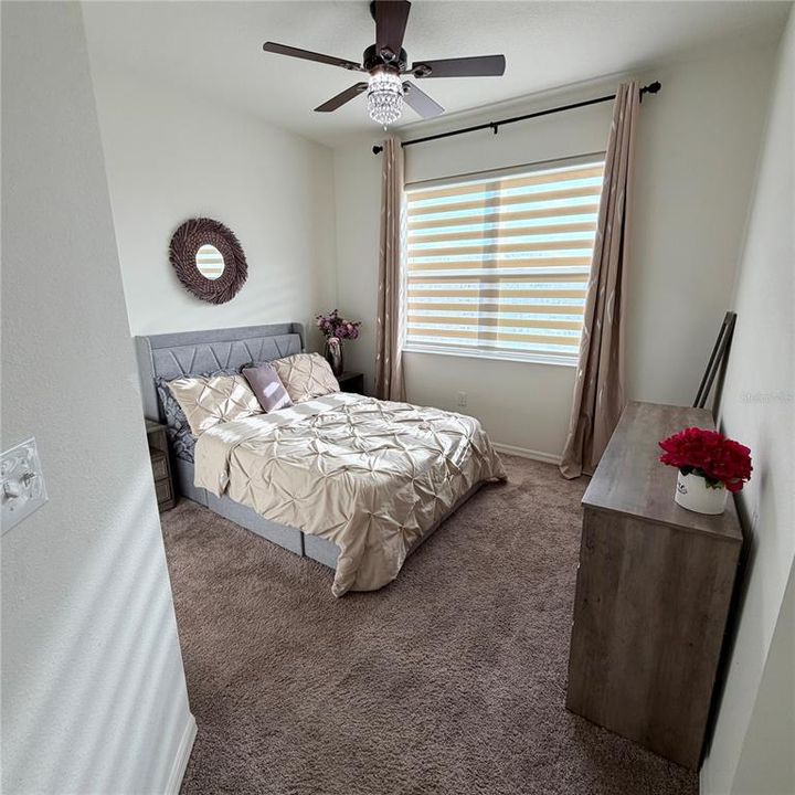 For Rent: $1,295 (1 beds, 1 baths, 900 Square Feet)