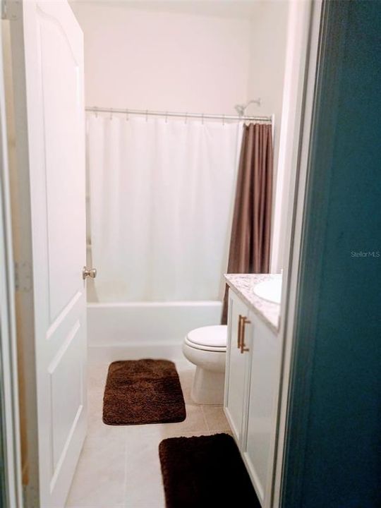 For Rent: $1,295 (1 beds, 1 baths, 900 Square Feet)