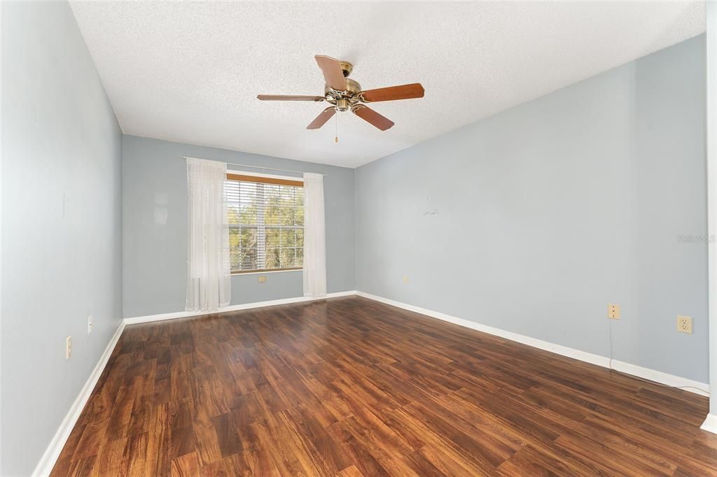 В аренду: $1,450 (2 спален, 2 ванн, 1035 Квадратных фут)