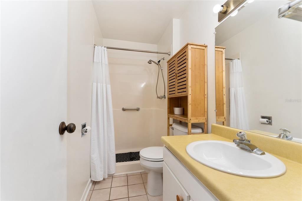 В аренду: $1,450 (2 спален, 2 ванн, 1035 Квадратных фут)